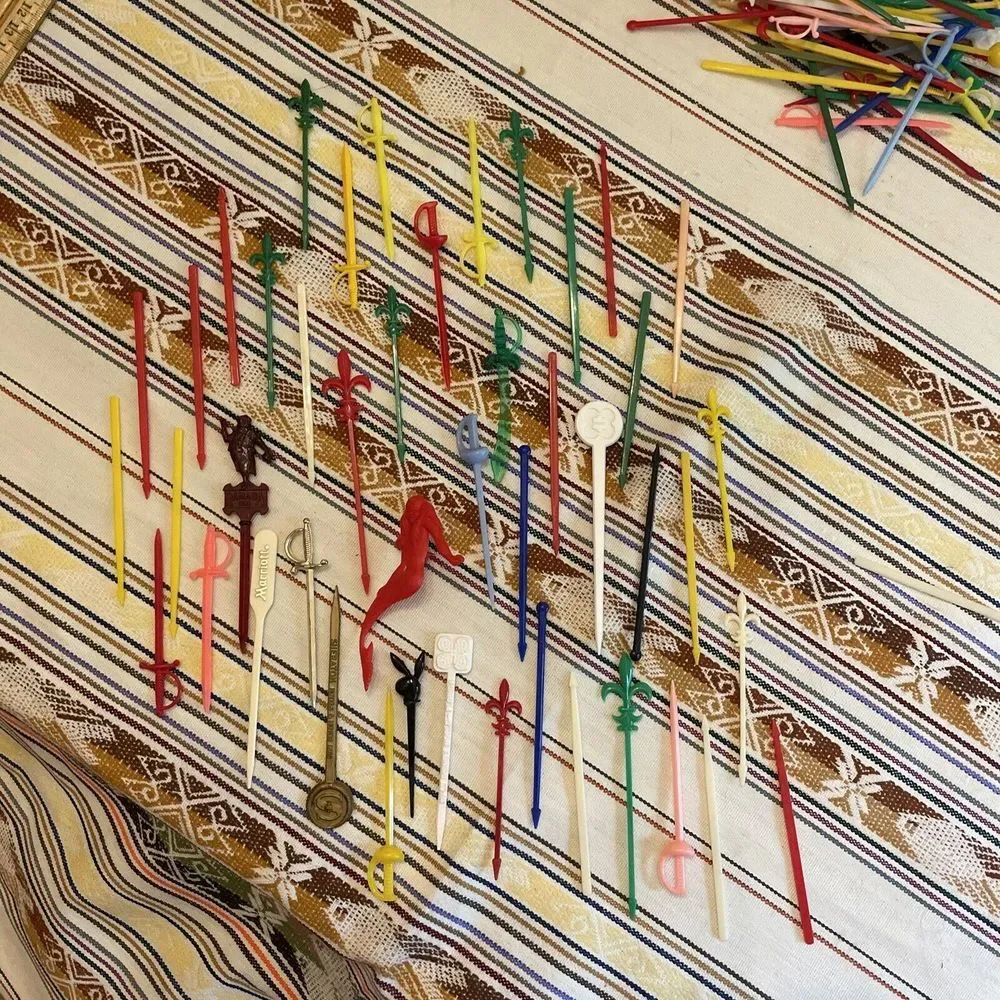 Vintage‎ Cocktail Picks, Swizzle Sticks, Appetizer (lot A)